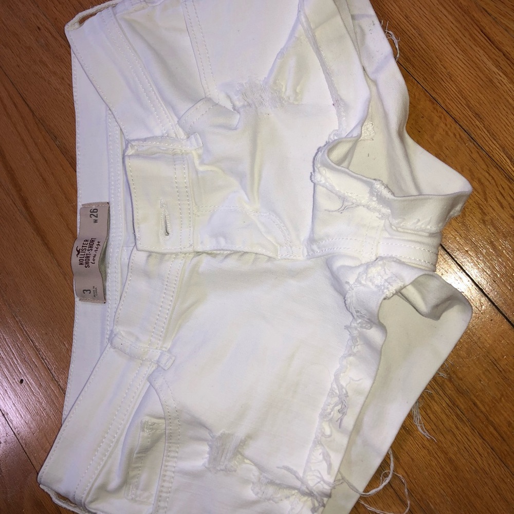 White low waisted shorts